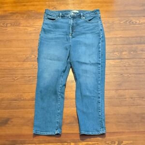 LOFT The Curvy Slim Jeans